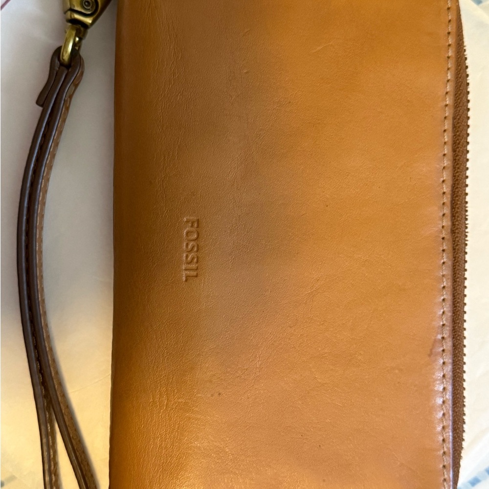 Fossil Caramel Leather RFID Wristlet
